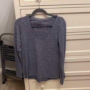 American Eagle Outfitters Blue Long Sleeve V-Neck Tee